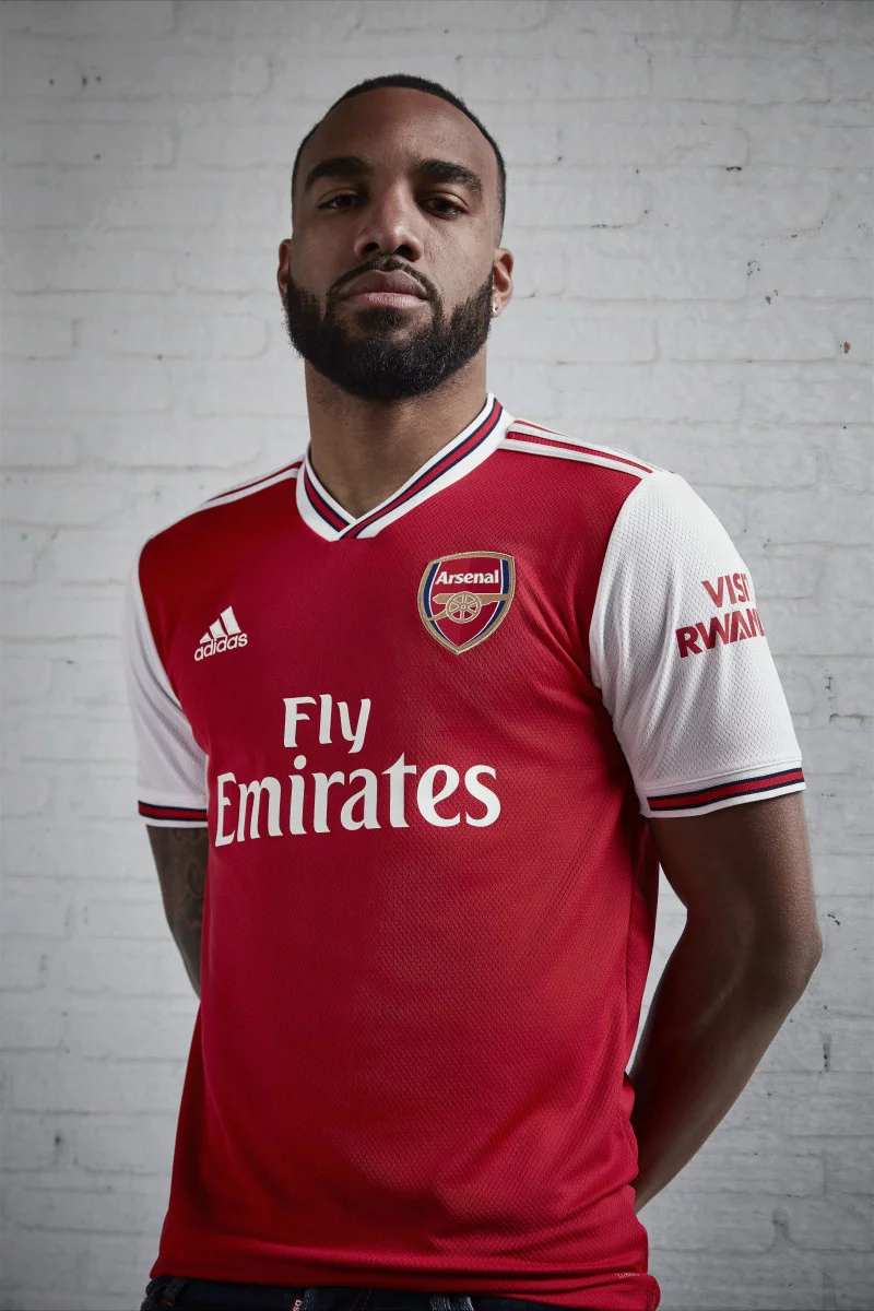 post card 13300772_Adidas_FW19_Arsenal_Home_LACAZETTE_0572.webp (3).webp